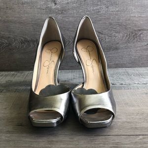 Jessica Simpson silver heels -sz 6